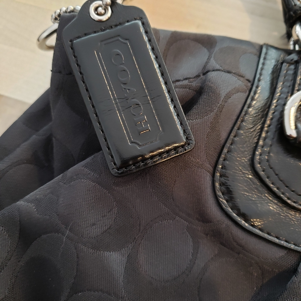 Coach Singature Large Shoulder Bag - Picture 9 of 9